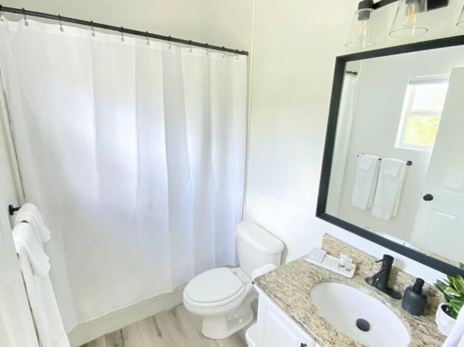 Sanctuary Gainesville Bright 2 Bedroom King Condo Exterior photo